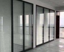 青島長(zhǎng)春路專(zhuān)業(yè)定制辦公隔斷廠(chǎng)家